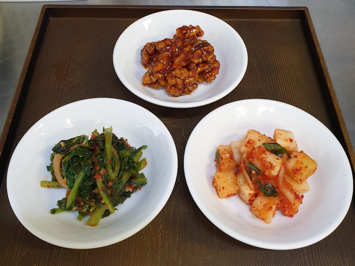 Chan Korean Cuisine (으뜸찬) Photos 2
